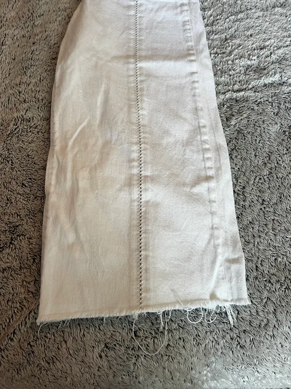 Anthropologie White  Jeans - Image 4
