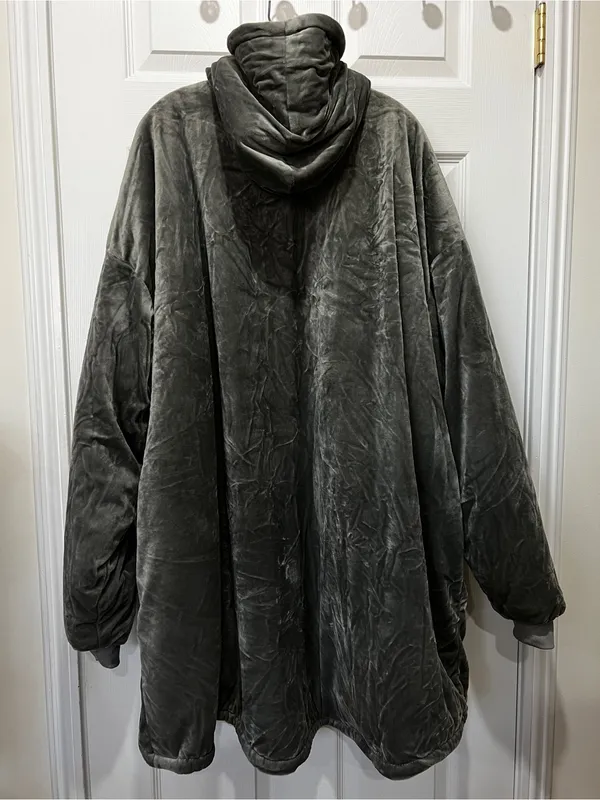 The Comfy Original Oversized Microfiber & Sherpa Wearable Blanket Gray One Size - Image 2