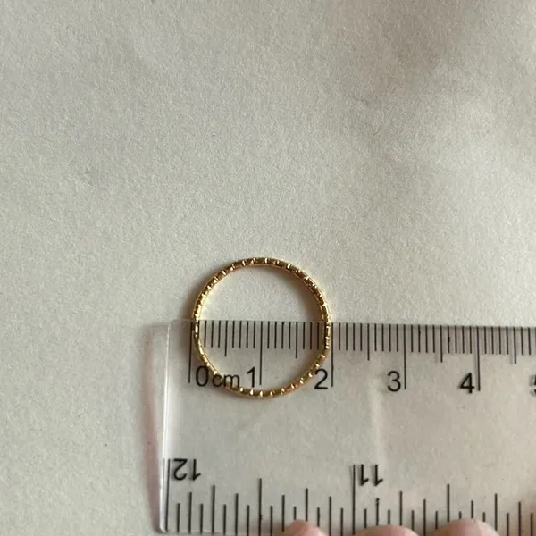 3/$20 Gold Tone Indented Circle Thin Ring Size 6/7 - Image 3