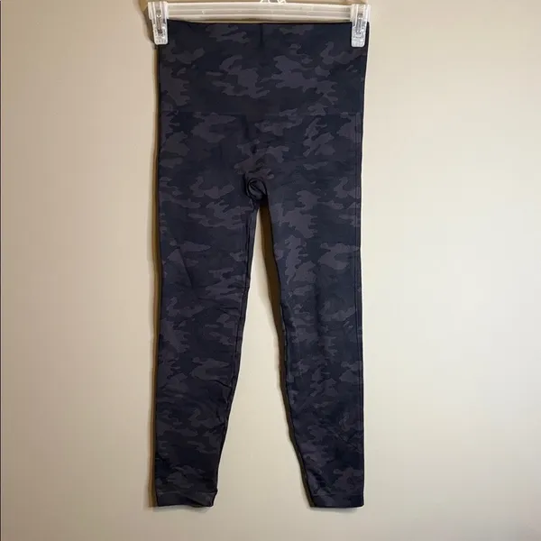 SPANX Look At Me Now Seamless Camo Leggings Black Gray Large‎ Streetwear - Image 3