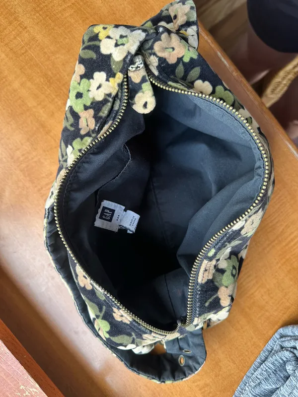 Y2K Gap Floral Velvet Shoulder bag - Image 9