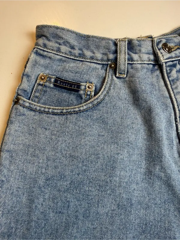 Route 66 High rise Relaxed Fit Denim Shorts Size 5/6 Light Wash Vintage Style‎ - Image 3