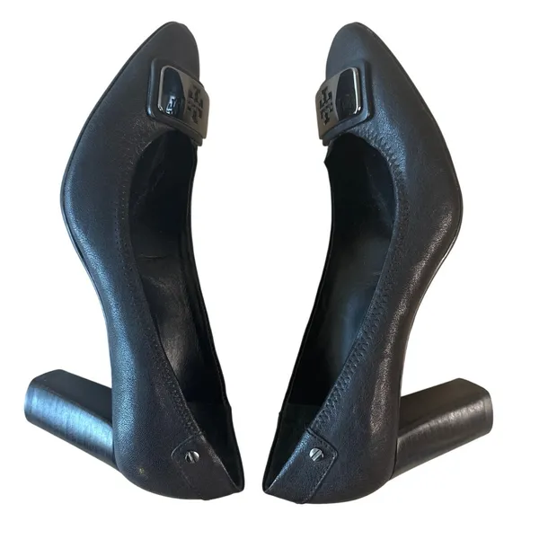 Tory Burch Black Leather Block Heel Pumps Gunmetal Logo Plaque Size 7.5‎ - Image 7
