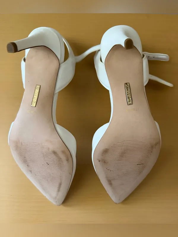 Louise et Cie Womens 7.5 White Leather D’Orsay Pumps Pointed Toe Ankle Strap - Image 7