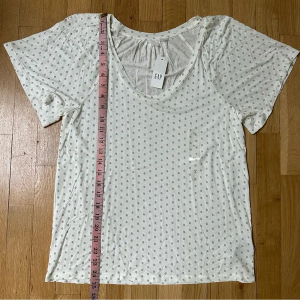 NWT - GAP white U neck blouse - Image 8