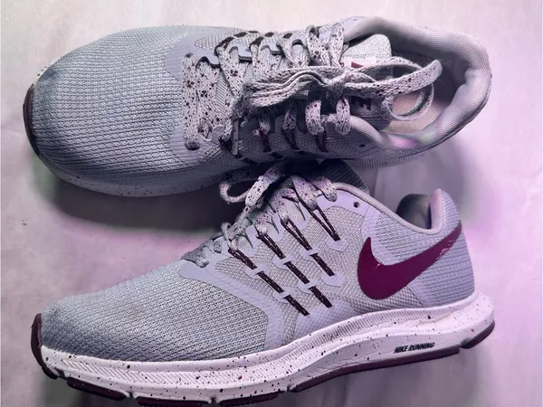 Nike Women’s Athletic Shoes - Light Gray with Burgundy Swoosh - Image 5