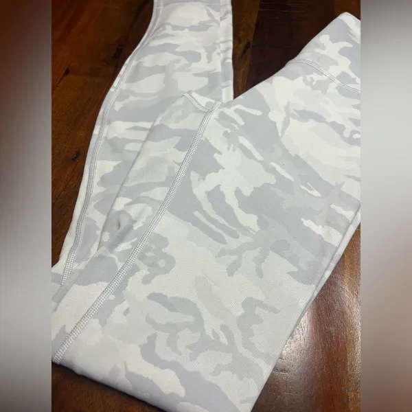 Lululemon Wunder Under High Rise Tight 28” – Inconspicuous Camo Jacquard Alpine - Image 6