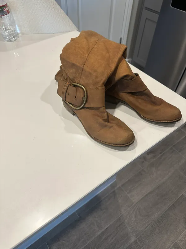 Boots - Image 3