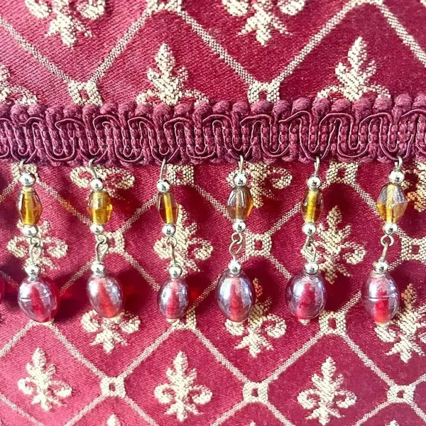 Red crossbody Bag with beads - Image 3