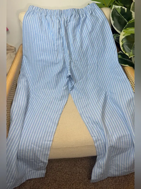 NWT Aritzia Cruiselinen Lodge Pant Size large - Image 4