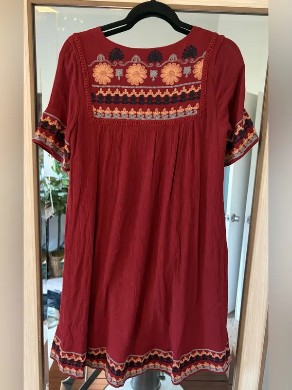 Orange Creek brand red shift dress with embroidered floral size Small - Image 3