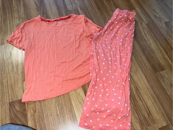 Women’s Coral Two-Piece Pajama Set with Polka Dot Pants - Image 2