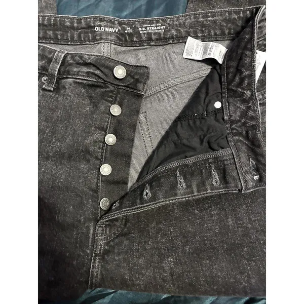 Old Navy Women's Petite High-Waisted Jeans with Secret-Slim Pockets - Image 4