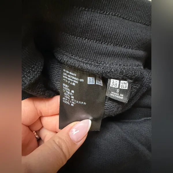 UNIQLO cargo sweatpants - Image 7
