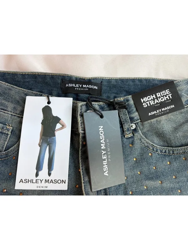 Ashley Mason Premium High Rise Straight Jeans Size 3/26 with Gold Stud Detail - Image 3