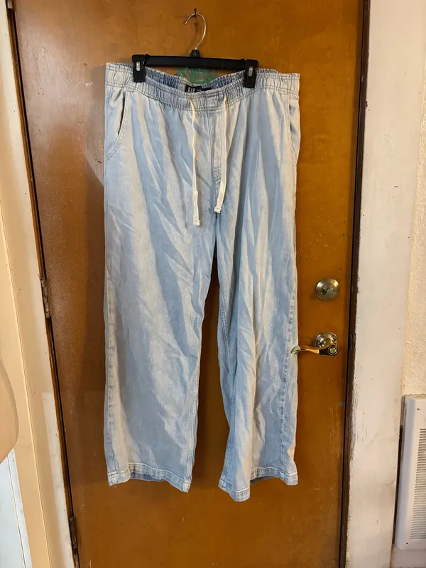 Gap pull on jeans. High waist wide leg extra large. - Image 2