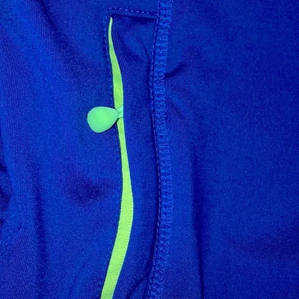 Vineyard Vines xsmall blue zip up athletic top - Image 7