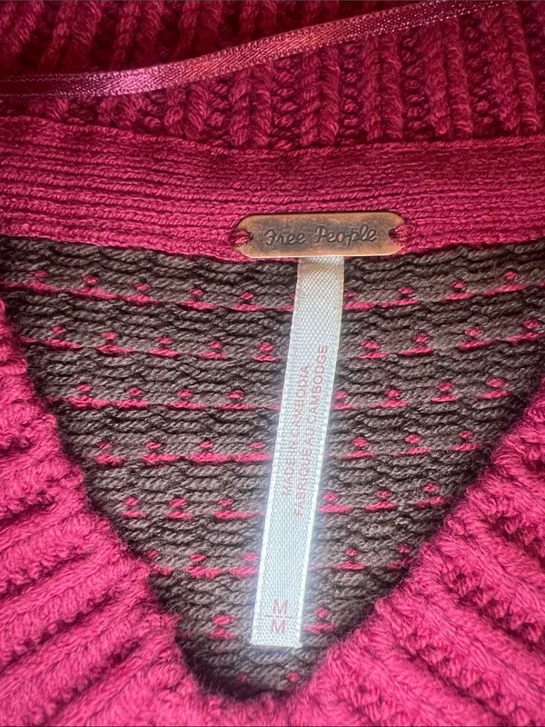 Free People Maisie Oversized Sweater Cranberry Fudge‎ Boho Slouchy M NWT - Image 4