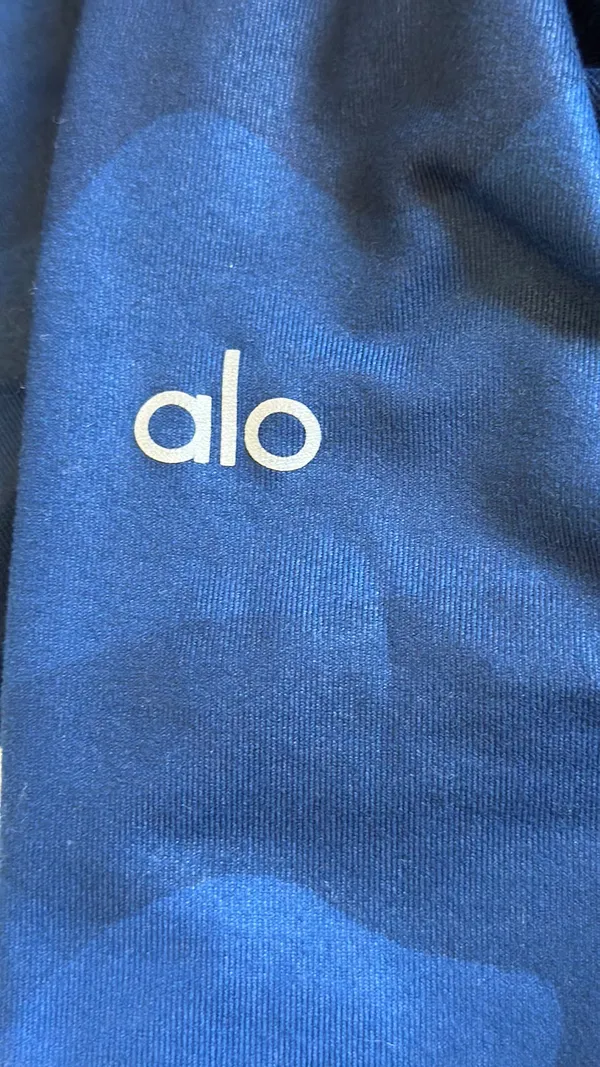 Alo Yoga Leggings Blue Camo - Image 3