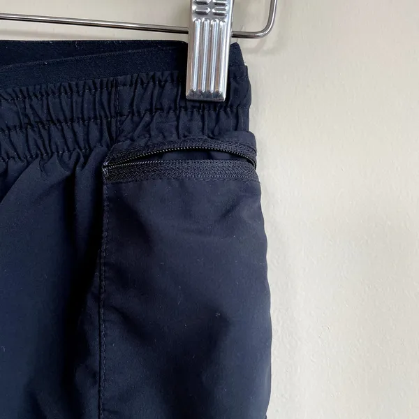 Nike Running black shorts elastic wasit‎ zipper pocket women's size 7 juniors - Image 3
