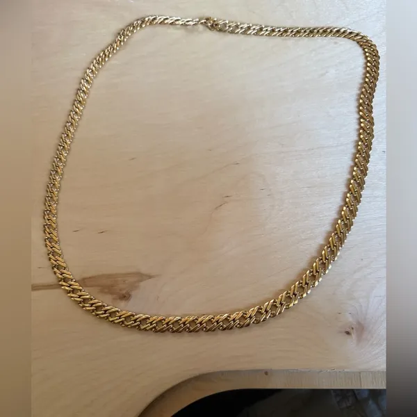 Cubian Link Gold Chain Necklace - Image 3