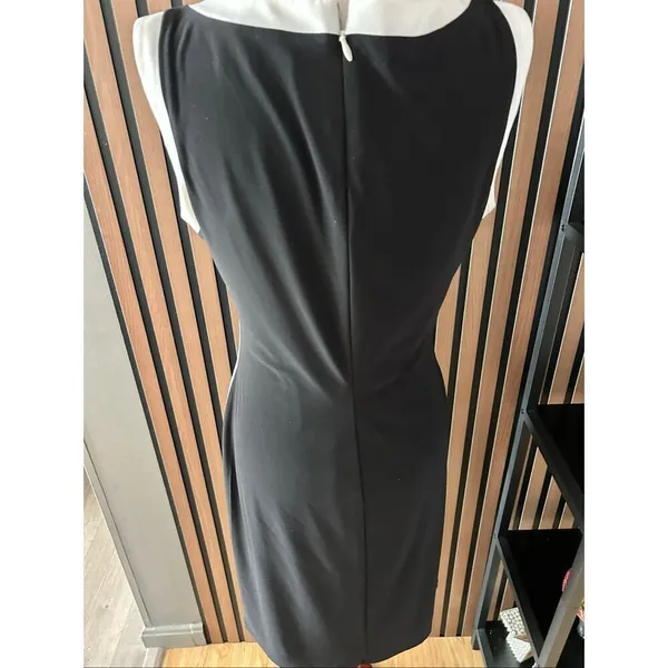 Ralph Lauren Black and white short dress sleeveless with the white trim size 10 - Image 5