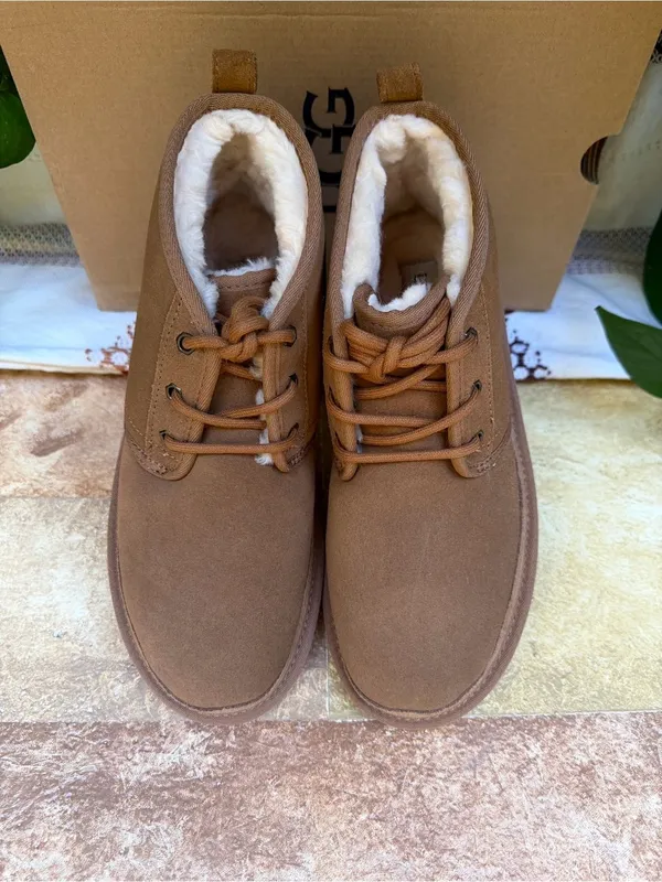 NEW UGG Women’s Neumel Suede Wool Lace-Up Chestnut Ankle Chukka Boots, Size 10 - Image 4