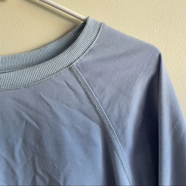 3/ $25‎ L- Robin’s Egg Blue Crew Neck Women’s Sweater Fall Winter Warm - Image 2