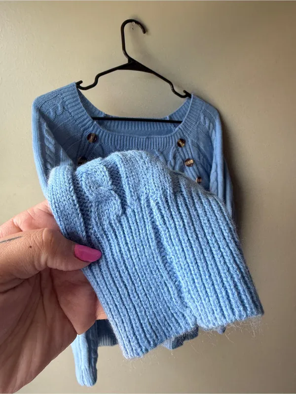 Cable Knit Sweater Blue Women’s Medium Button Shoulder Cozy Knit - Image 3