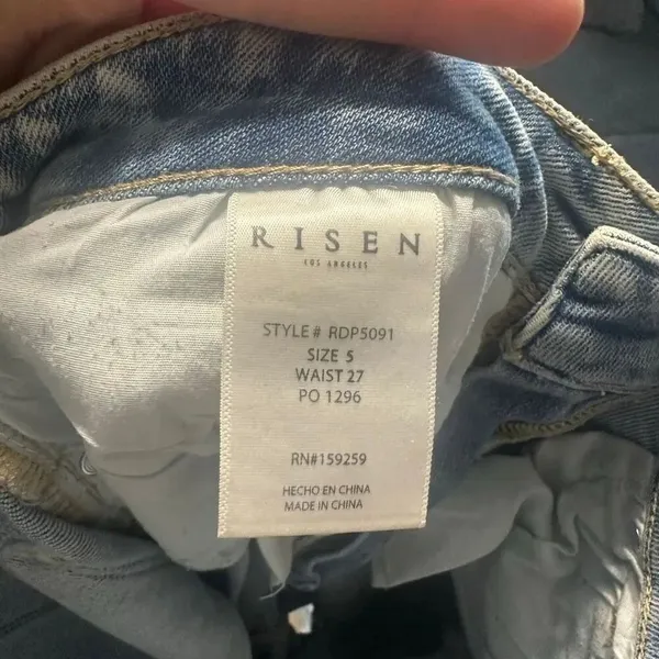 Risen distressed acid wash straight leg 5/27 boutique jeans - Image 3