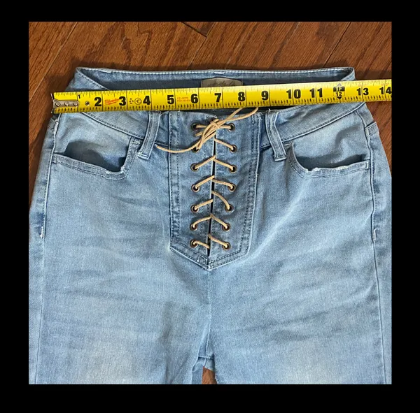 Wonderly Urban Cowboy Light Wash High Rise Boot Cut Jeans With Tie Closure. gently warn& are in excellent condition. measurements approximately 13” waste x 10” rise x 42” long. Non smoking home. priced to sell at as is condition. Don’t like my price, make reasonable offer! And thank you for checking my closet. - Image 7