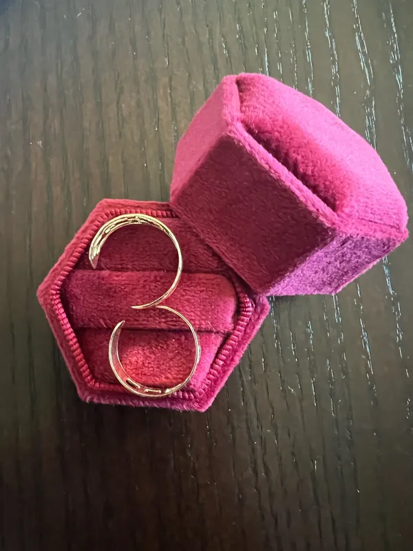 10k Gold Plated (2) in a Set Adjustable Toe Rings NWT - Image 3