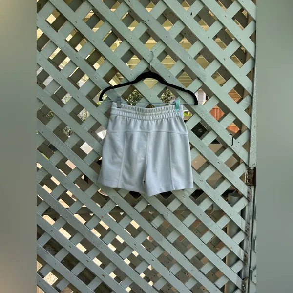 Lululemon Softstreme High-Rise Short 4" - Image 3