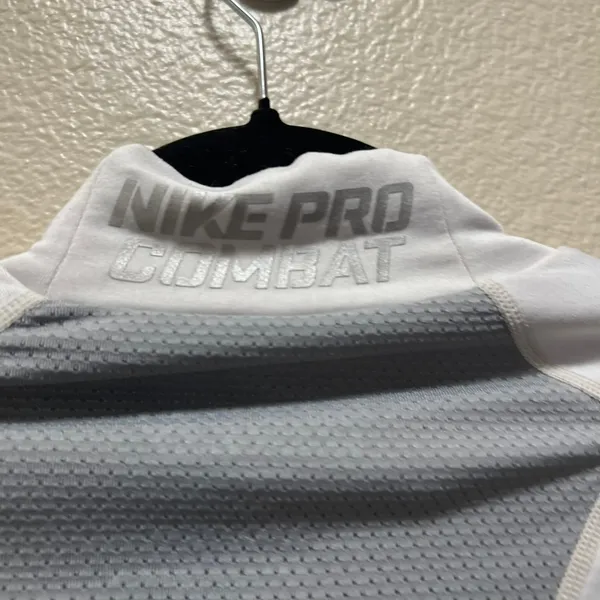 Nike Pro Combat White Mock Neck Long Sleeve Athletic Long Sleeve T-Shirt Size M - Image 8