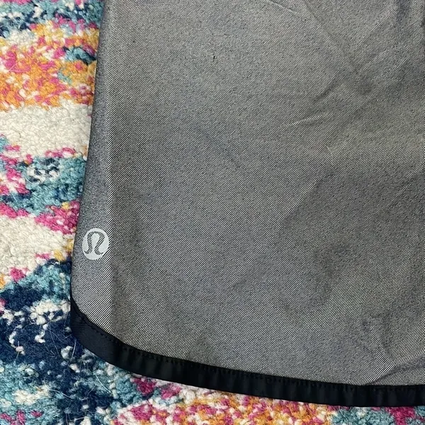 Lululemon Varsity pull on shorts - Image 5