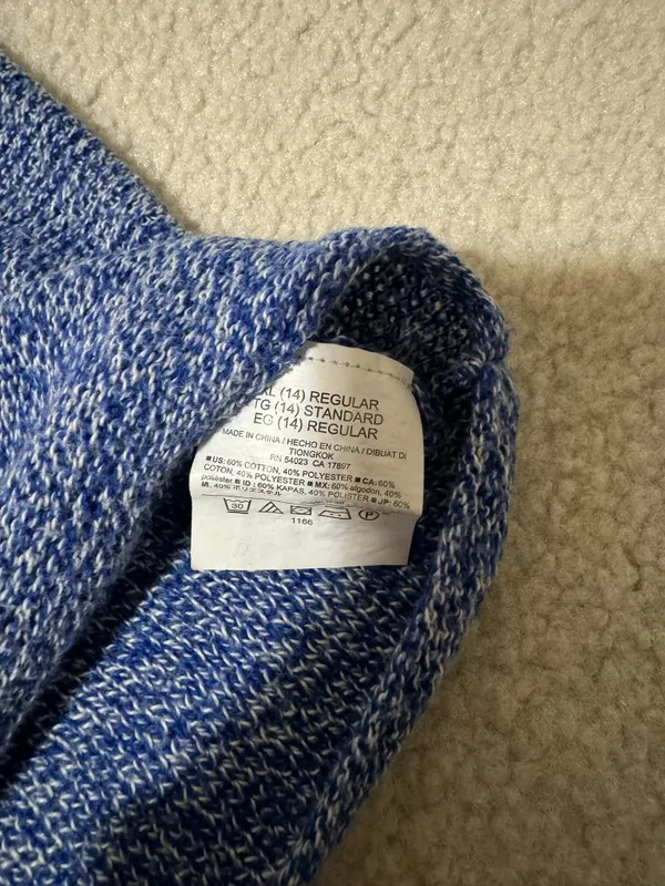 Old Navy blue sweater in XL - Image 4