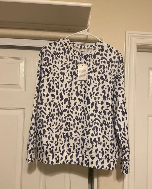 Cheetah Long Sleeve Multi Size M - Image 3
