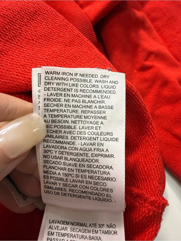 Levi's Red Crewneck Sweatshirt - Image 10
