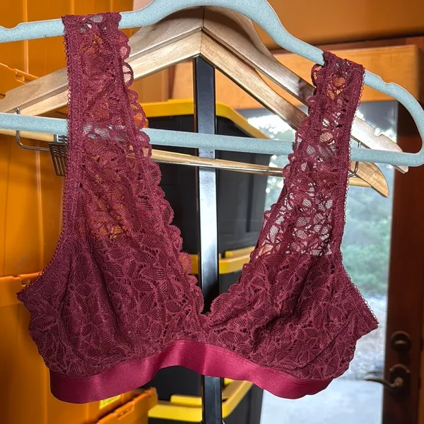 Aerie Lace Bralette in Burgundy Size Medium - Image 2