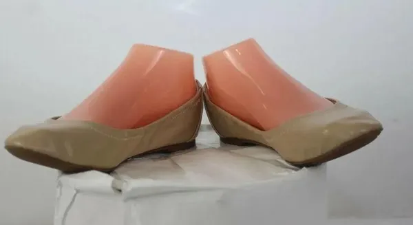 ladies TIME and TRU Memory Foam flats size 6 - Image 5