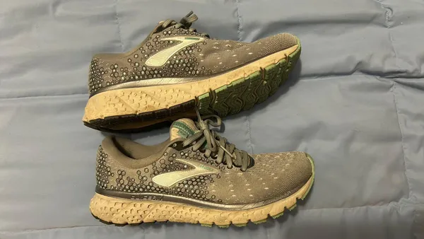 Brooks Women’s  Glycerin 17 - Image 2