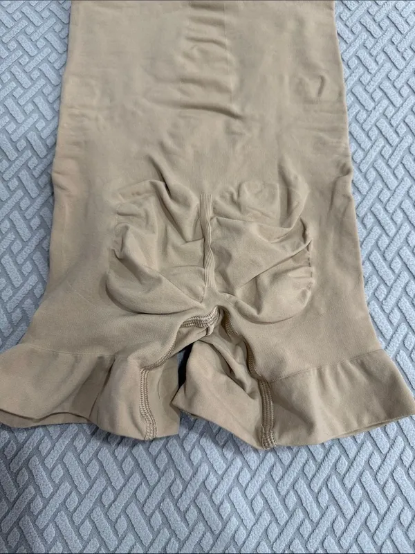 Skims Sz Small Seamless Sculpt Mid Thigh Shorts Clay Bodysuit BBL Butt Lifting - Image 9