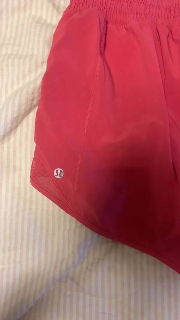 Lululemon Hotty Hot 4" - Image 3