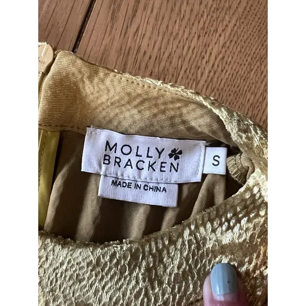 Molly Bracken‎ Shiny Gold Dress Long Sleeve Round Neck Zip Back Size Small Sexy - Image 3