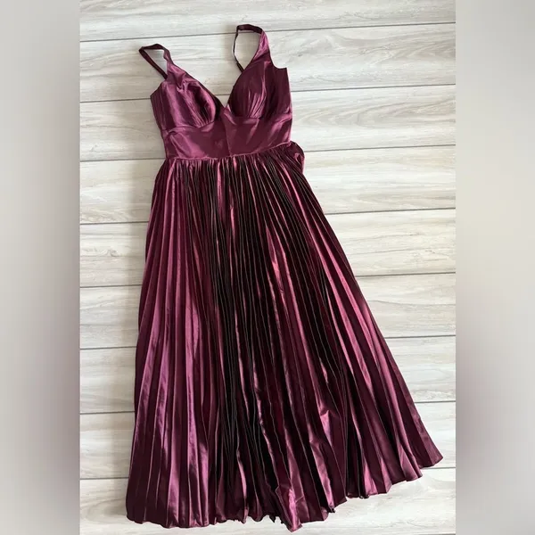 Wear Your Love Sleeveless Pleated Dress Burgundy Size 8 NWT - Image 5