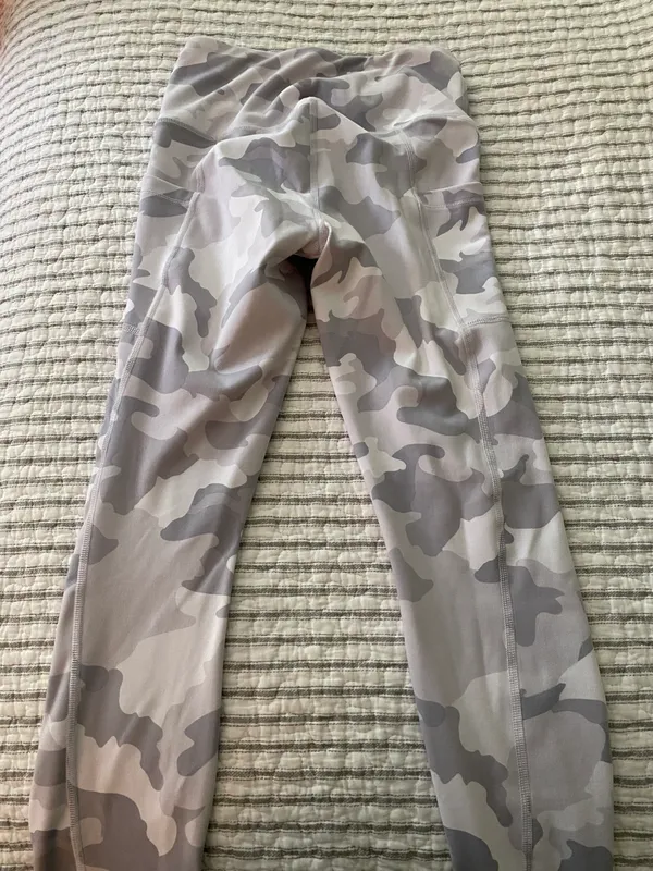 Yogalicious Camo Leggings - Image 4