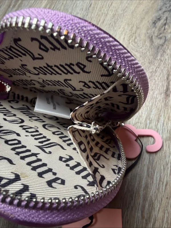 Juicy Couture Y2K Violet Heart Zip Around Coin Purse/Wallet/Wristlet - Image 8