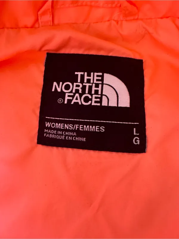 The North Face Women's Liana Insulated Quilted Jacket in Lt Coral - Sz L Flaw - Image 9