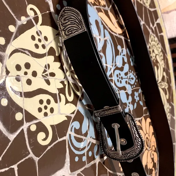 WESTERN FASHION Belt with Western Buckle. Sz: 7/28” - Image 2