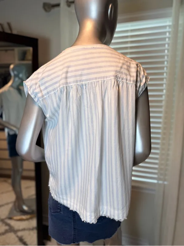 Splendid Linen Blend Striped V-Neck Cap Sleeve Blouse Blue White Medium Coastal - Image 5